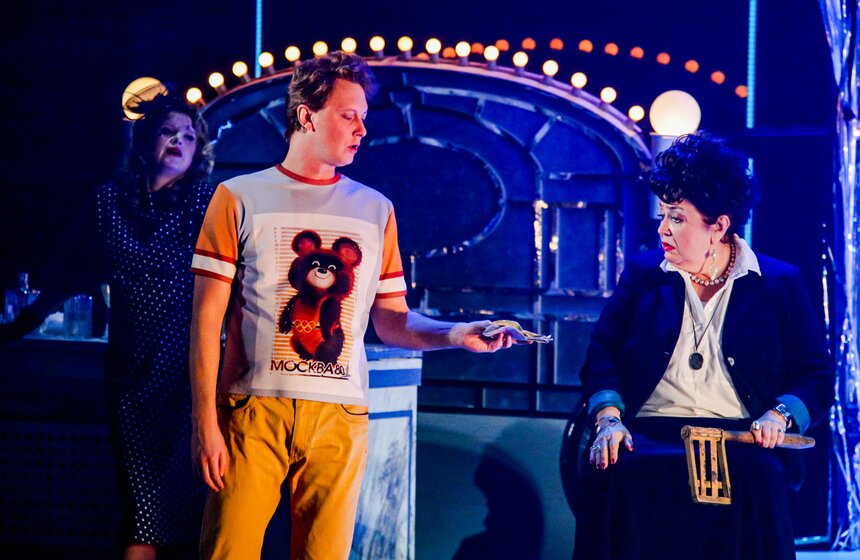 Шоу-спектакли "Новогодний Кабачок Сатиры" прошли в Москве 11 фото