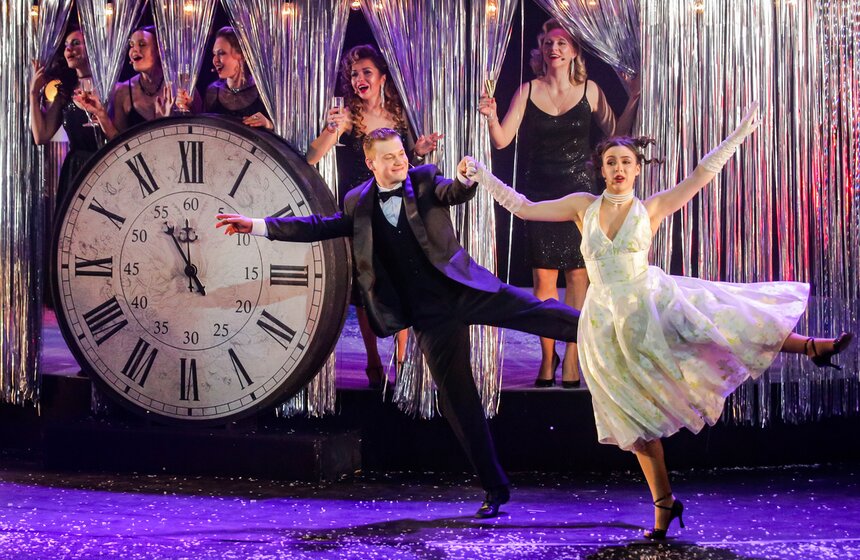 Шоу-спектакли "Новогодний Кабачок Сатиры" прошли в Москве 17 фото