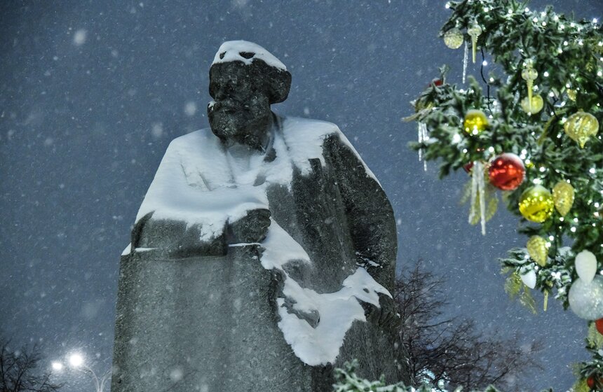 Сильный снегопад накрыл столицу в ночь на 10 января 20 фото