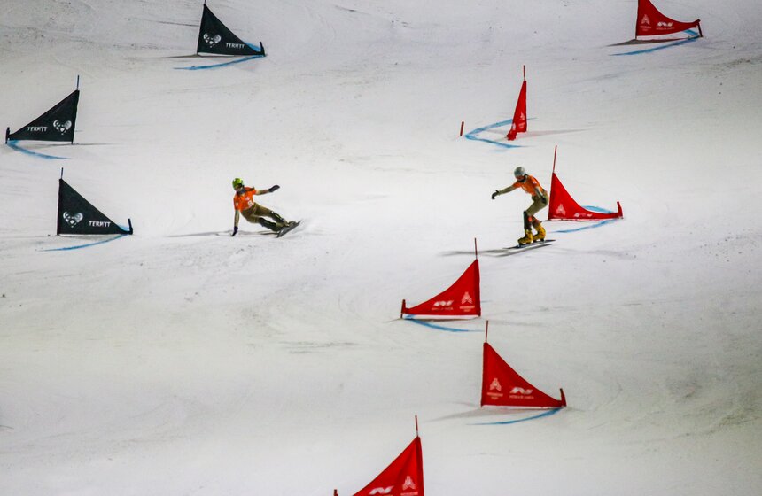 Международные соревнования по параллельному слалому завершились в Москве 8 фото