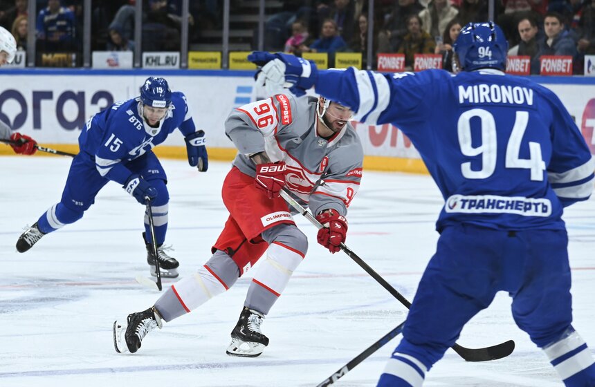 "Спартак" обыграл "Динамо" в хоккейном матче Чемпионата КХЛ 7 фото