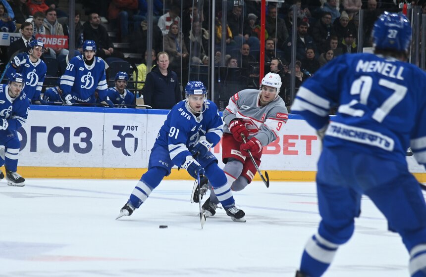 "Спартак" обыграл "Динамо" в хоккейном матче Чемпионата КХЛ 24 фото