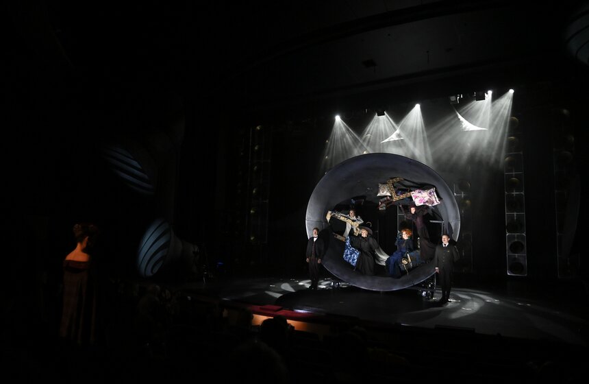 Спектакль "Пигмалион" представили в Театре сатиры 7 фото