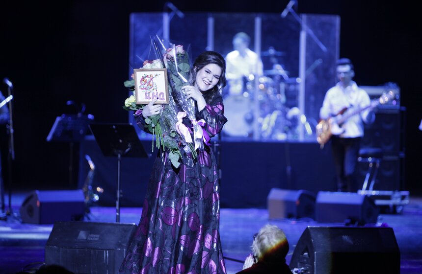 В "Крокус Сити Холле" прошел сольный концерт Дины Гариповой 10 фото