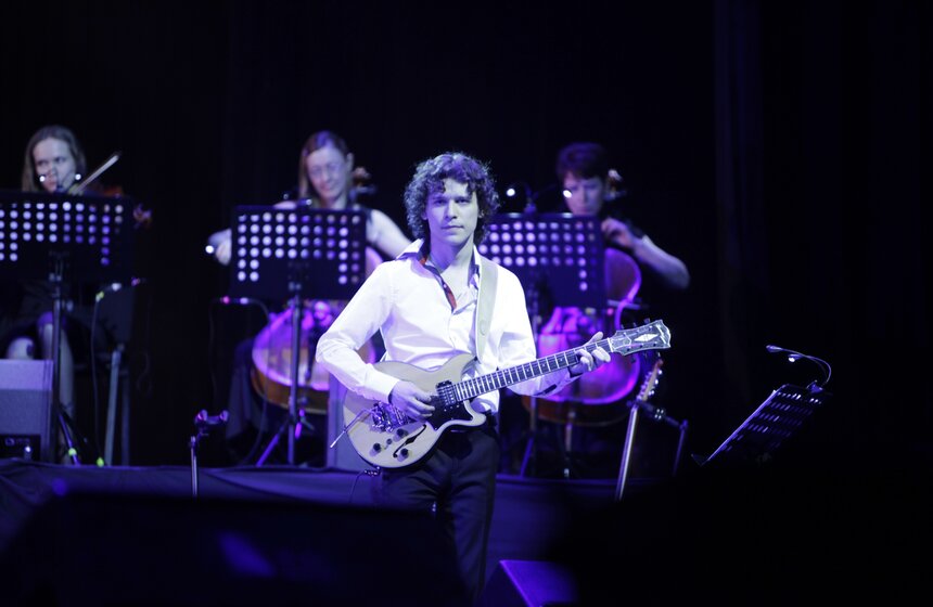 В "Крокус Сити Холле" прошел сольный концерт Дины Гариповой 2 фото