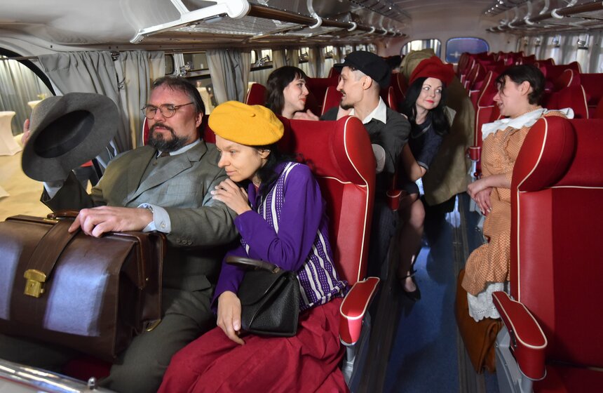 Первый советский междугородний автобус ЗИС-127 показали в Музее Гаража особого назначения 22 фото