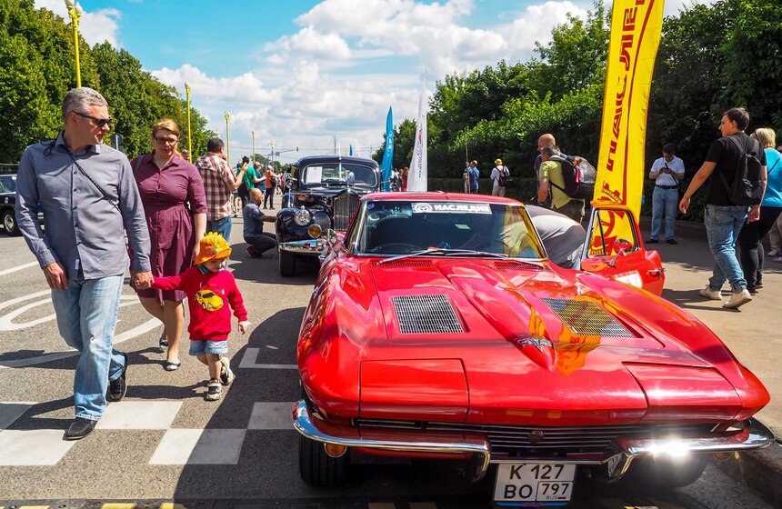 Фестиваль "Ретрорейс" прошел в столице 5 фото