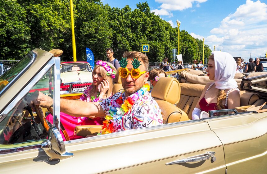 Фестиваль "Ретрорейс" прошел в столице 30 фото