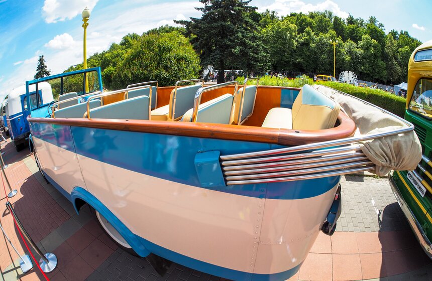 Фестиваль "Ретрорейс" прошел в столице 20 фото