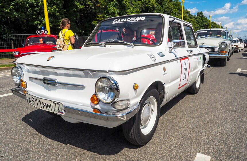 Фестиваль "Ретрорейс" прошел в столице 32 фото