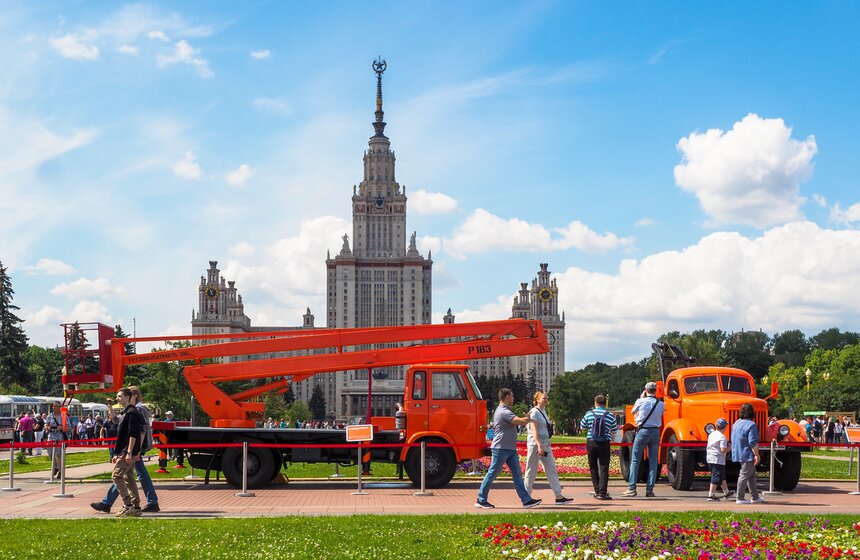 Фестиваль "Ретрорейс" прошел в столице 12 фото