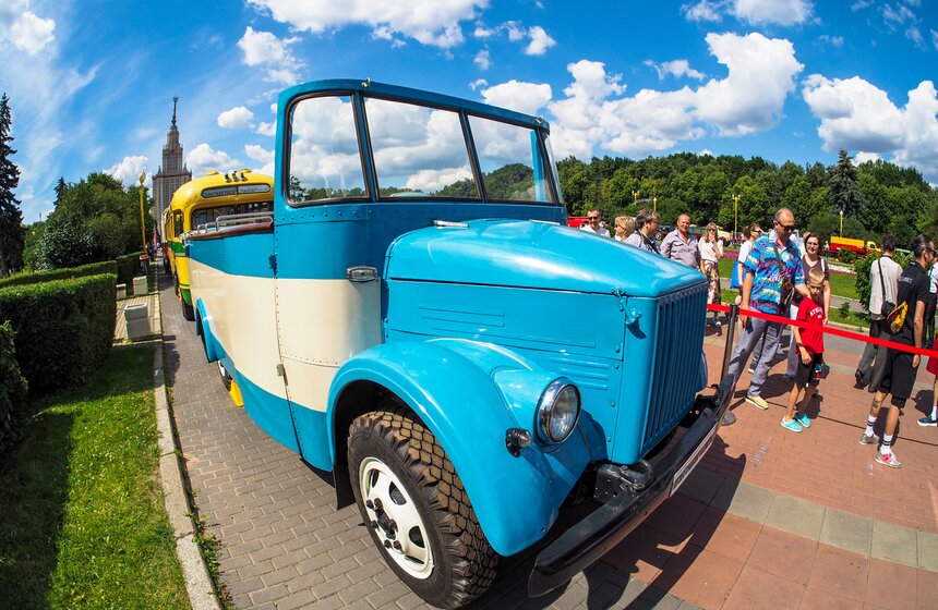 Фестиваль "Ретрорейс" прошел в столице 19 фото