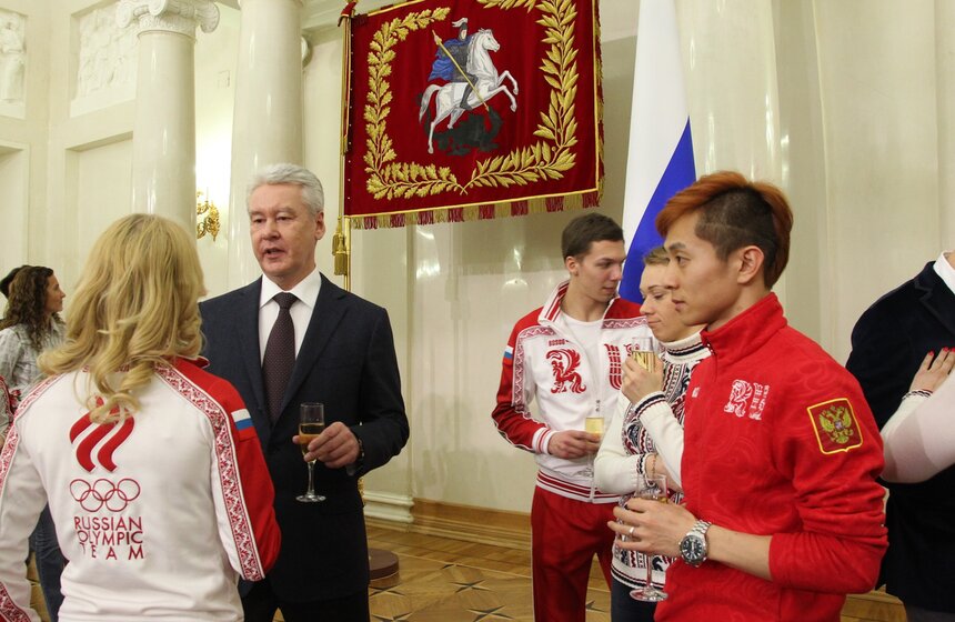 Сергей Собянин вручил московским олимпийцам денежные сертификаты 17 фото