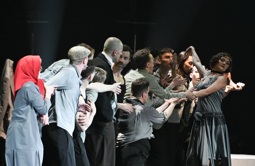 В Кремлевском дворце прошла премьера спектакля "Маяковский. Городской мюзикл" 19 фото