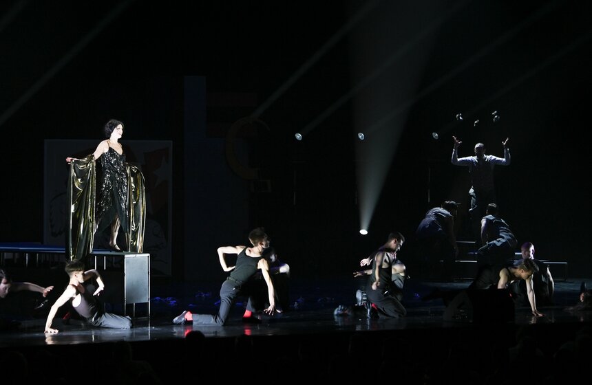 В Кремлевском дворце прошла премьера спектакля "Маяковский. Городской мюзикл" 14 фото