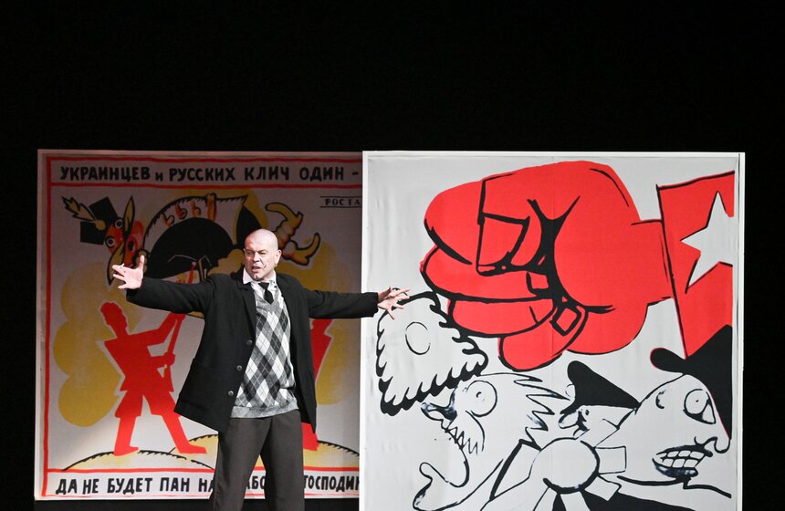 В Кремлевском дворце прошла премьера спектакля "Маяковский. Городской мюзикл" 18 фото