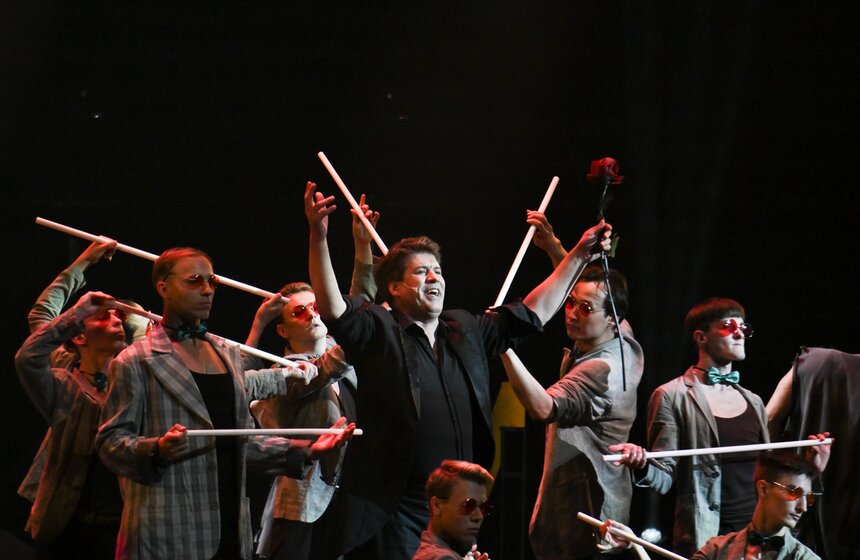 В Кремлевском дворце прошла премьера спектакля "Маяковский. Городской мюзикл" 15 фото