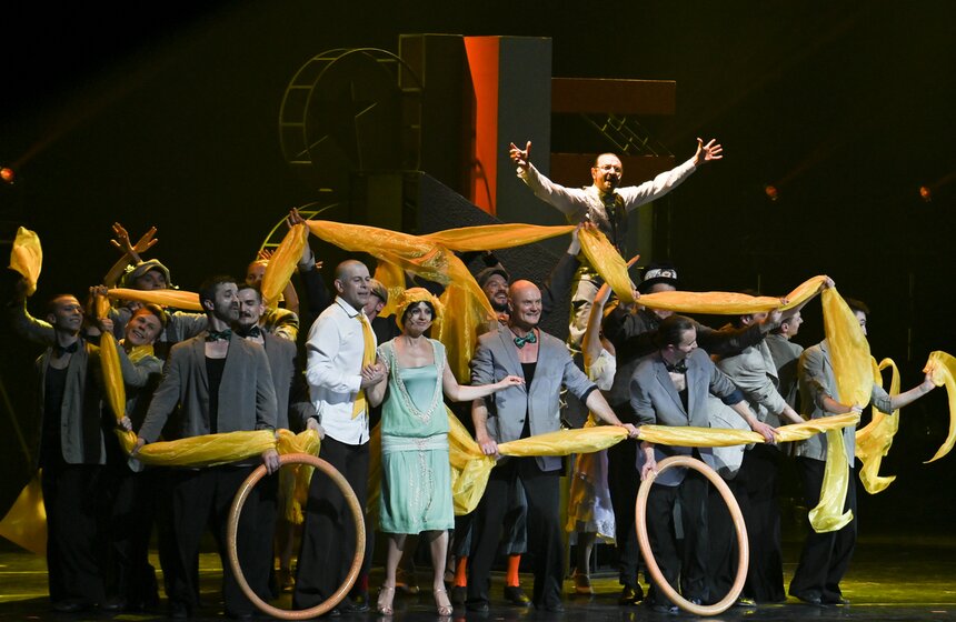 В Кремлевском дворце прошла премьера спектакля "Маяковский. Городской мюзикл" 12 фото