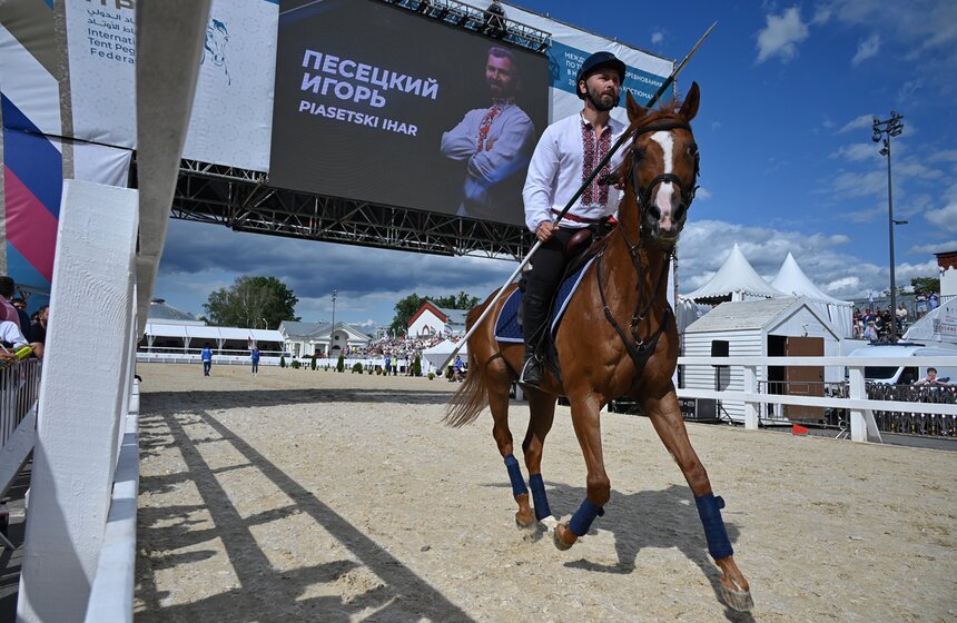 Международные соревнования по тентпеггингу состоялись в Москве 17 фото