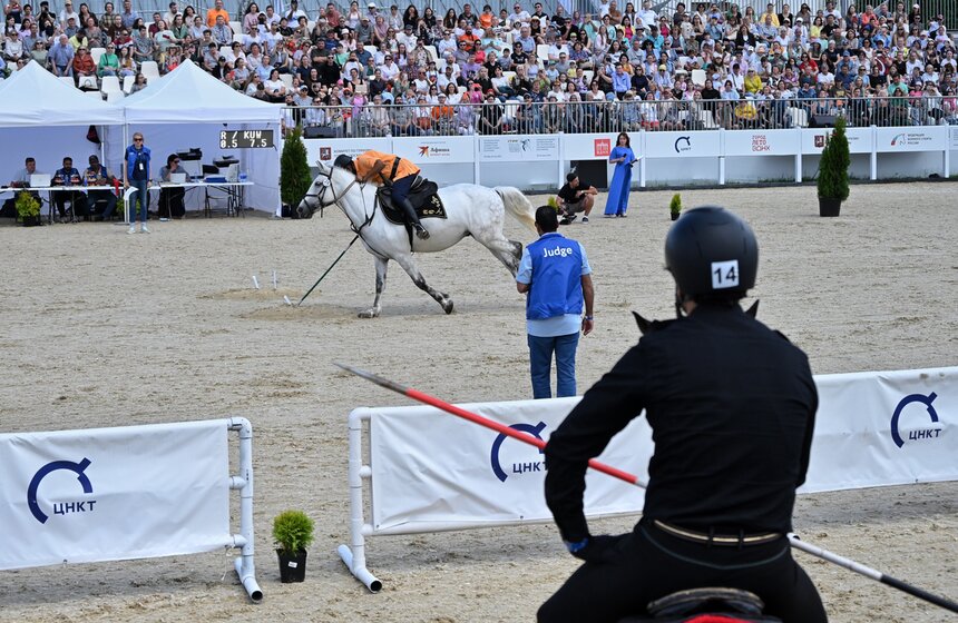 Международные соревнования по тентпеггингу состоялись в Москве 8 фото