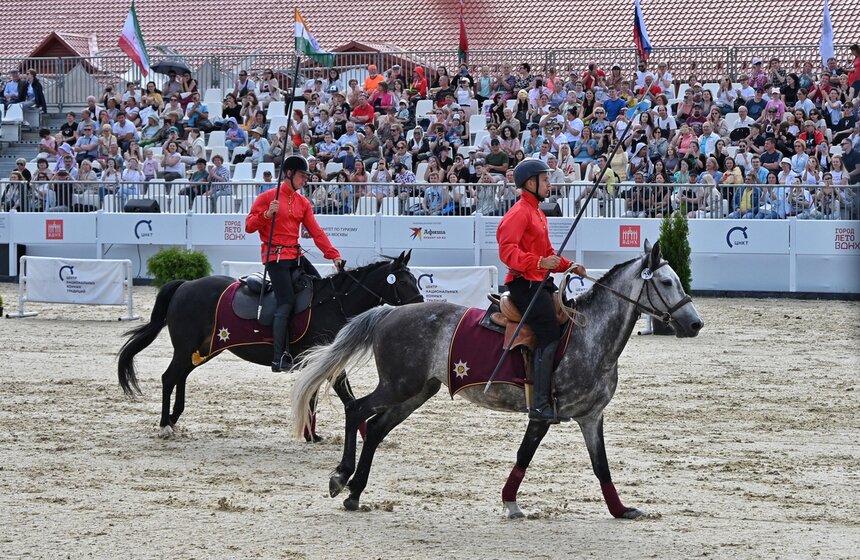 Международные соревнования по тентпеггингу состоялись в Москве 22 фото
