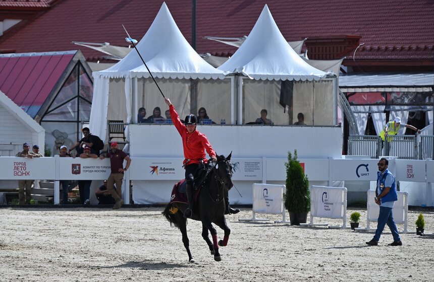 Международные соревнования по тентпеггингу состоялись в Москве 19 фото