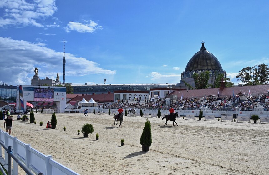 Международные соревнования по тентпеггингу состоялись в Москве 24 фото