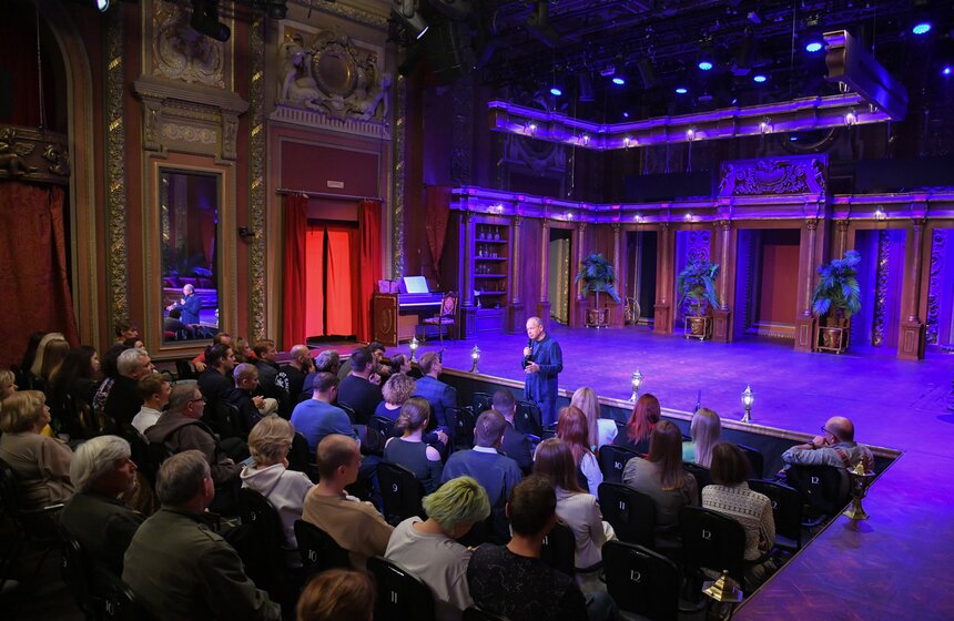 Премьерой "Красавец мужчина" открылся сезон в Театре на Трубной 11 фото