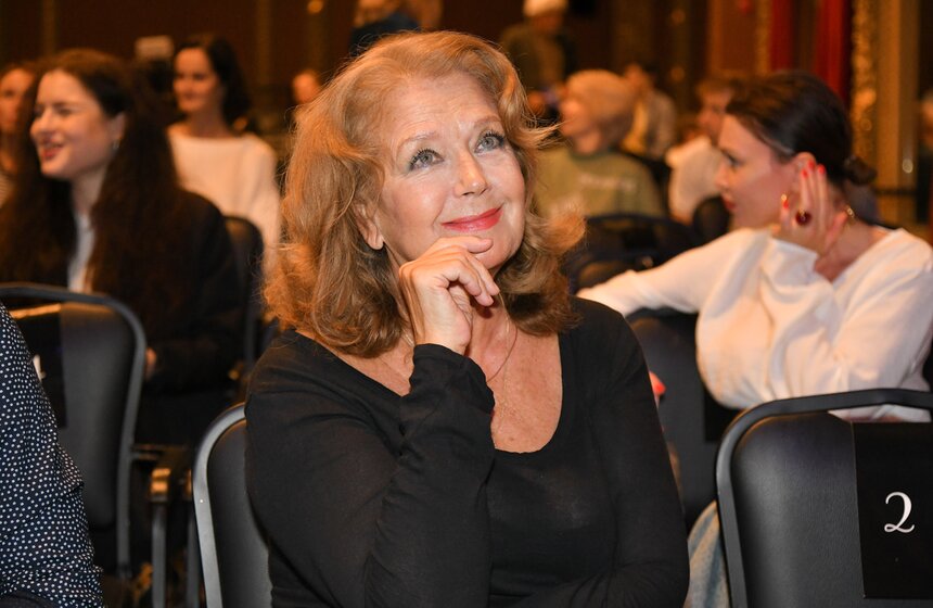 Премьерой "Красавец мужчина" открылся сезон в Театре на Трубной 5 фото