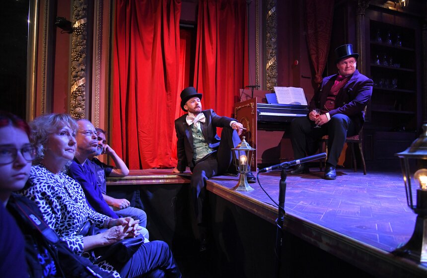 Премьерой "Красавец мужчина" открылся сезон в Театре на Трубной 16 фото