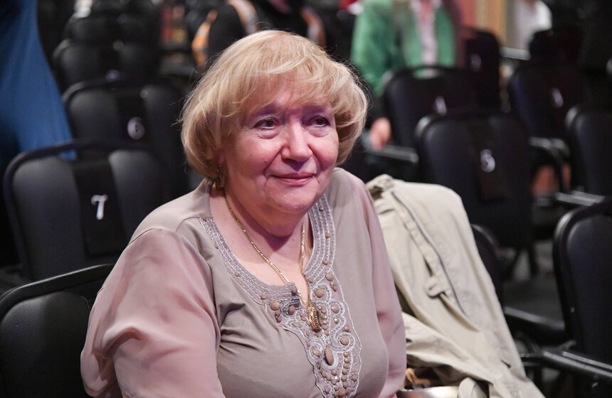 Премьерой "Красавец мужчина" открылся сезон в Театре на Трубной 4 фото