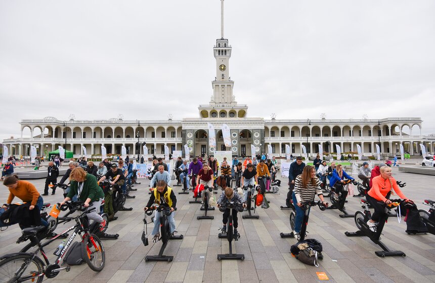Осенний велофестиваль прошел на Северном речном вокзале 9 фото