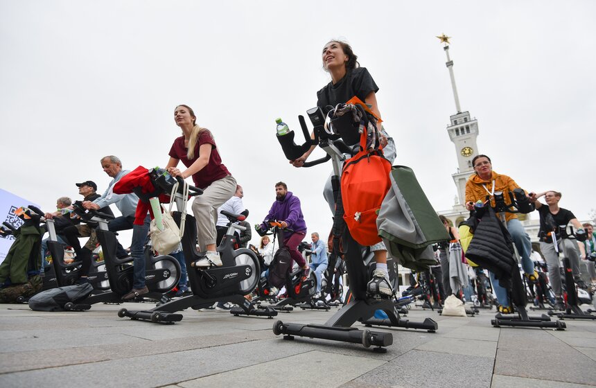 Осенний велофестиваль прошел на Северном речном вокзале 10 фото