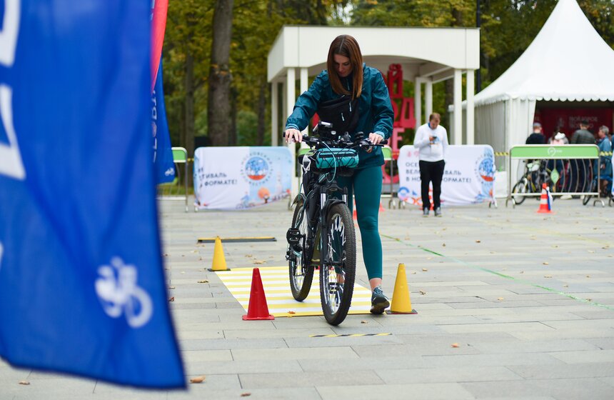 Осенний велофестиваль прошел на Северном речном вокзале 16 фото