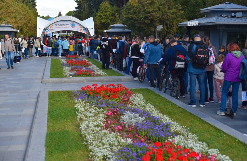 Осенний велофестиваль прошел на Северном речном вокзале 30 фото