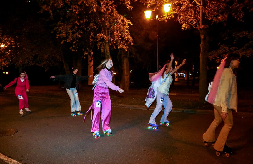 Ночной роллер-заезд состоялся в Москве 17 сентября 18 фото