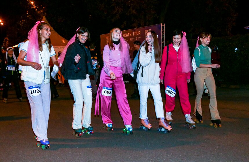 Ночной роллер-заезд состоялся в Москве 17 сентября 8 фото