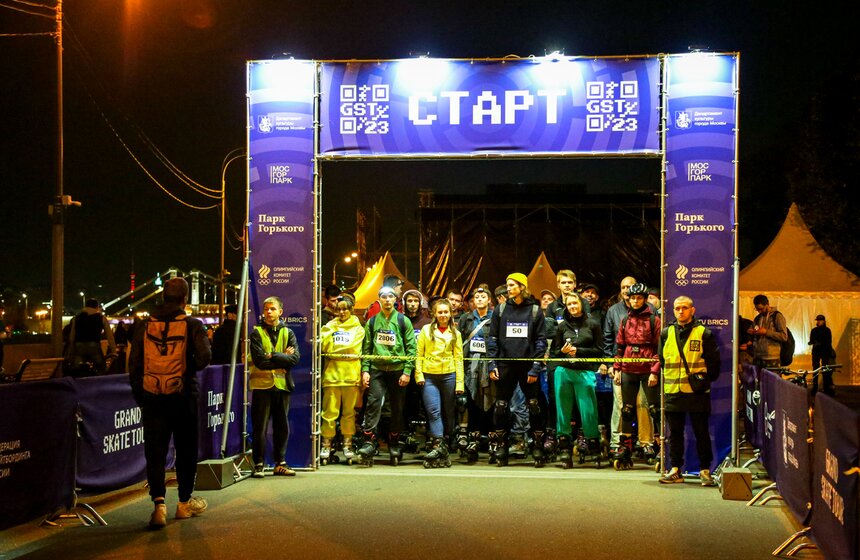Ночной роллер-заезд состоялся в Москве 17 сентября 10 фото