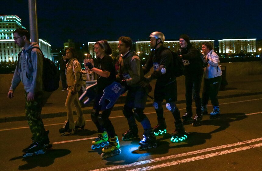 Ночной роллер-заезд состоялся в Москве 17 сентября 5 фото