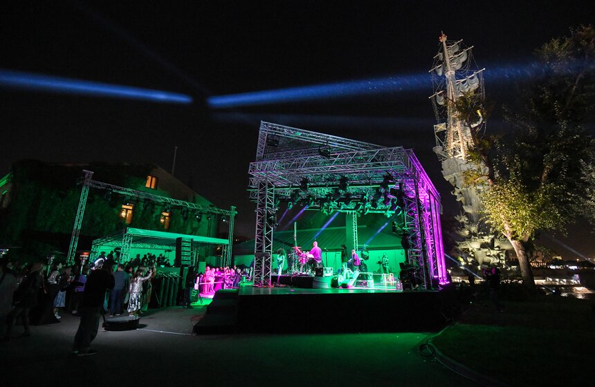 Победителей конкурса медиафестиваля "Твоя Москва" наградили в столице 6 фото