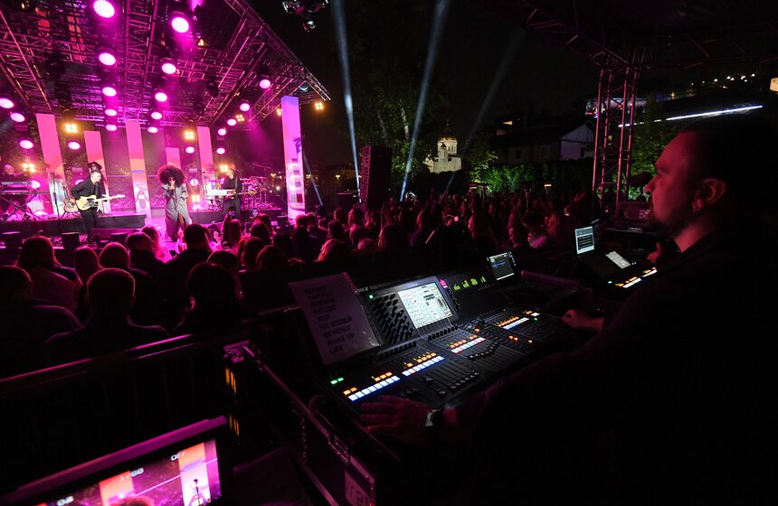 Победителей конкурса медиафестиваля "Твоя Москва" наградили в столице 10 фото