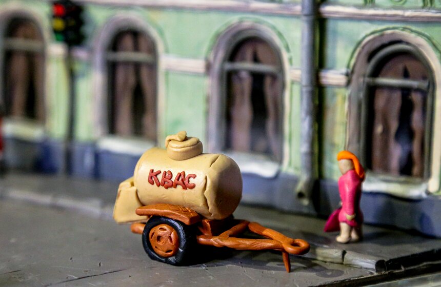 Пластилиновая выставка Алексея Микулина проходит в галерее Измайлово 3 фото