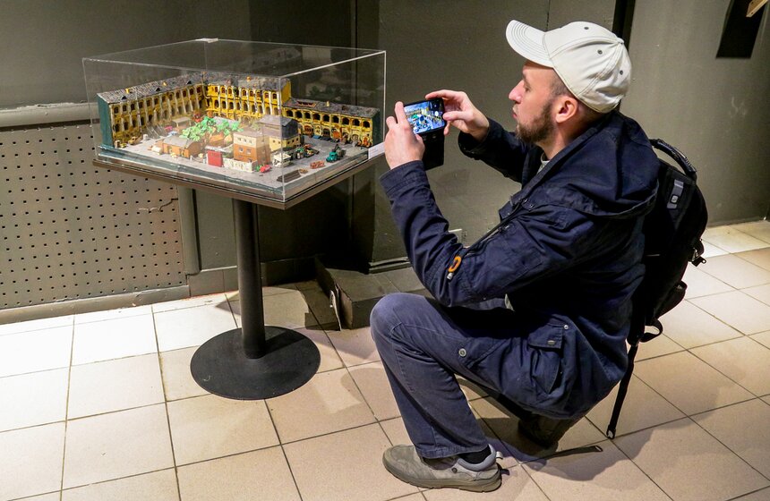 Пластилиновая выставка Алексея Микулина проходит в галерее Измайлово 11 фото