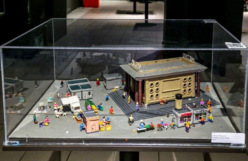 Пластилиновая выставка Алексея Микулина проходит в галерее Измайлово 14 фото