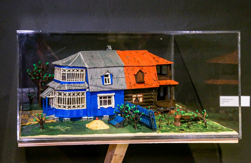 Пластилиновая выставка Алексея Микулина проходит в галерее Измайлово 7 фото