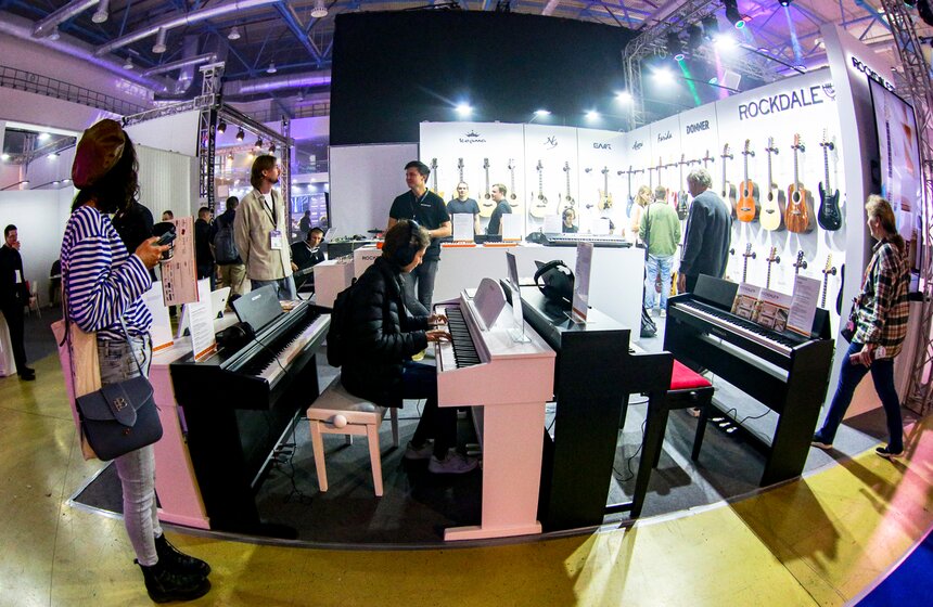 В ЦВК "Экспоцентр" прошла выставка "Музыка Москва 2023" 12 фото