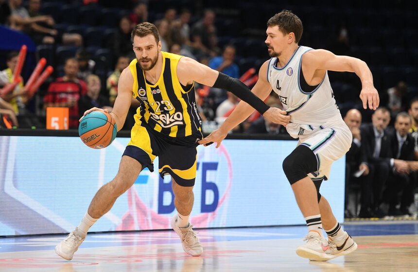 Турецкий "Фенербахче" занял третье место в Суперкубке Единой лиги ВТБ 16 фото