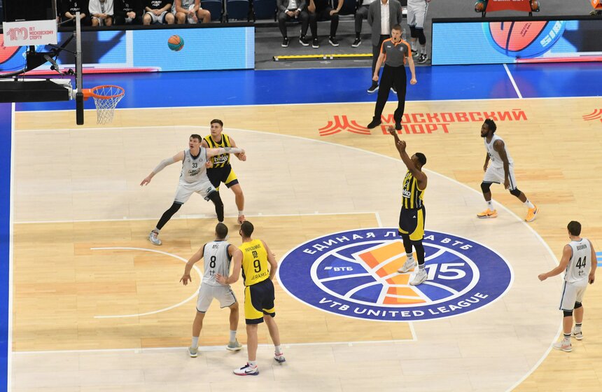 Турецкий "Фенербахче" занял третье место в Суперкубке Единой лиги ВТБ 20 фото