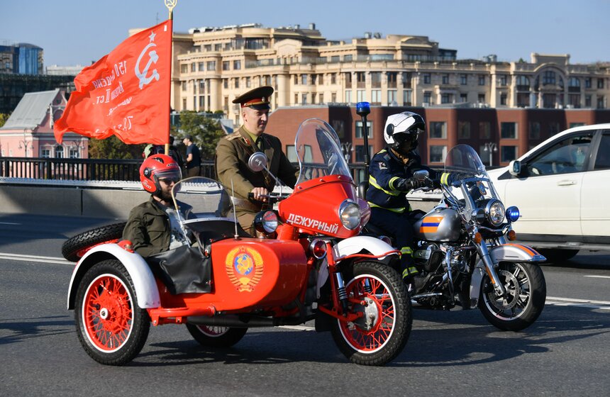 В Москве прошел мотофестиваль, посвященный закрытию сезона 35 фото