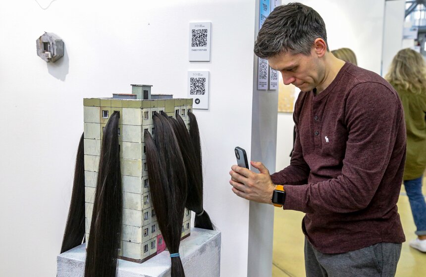 Ярмарка современного искусства Cosmoscow проходит в Экспоцентре 22 фото